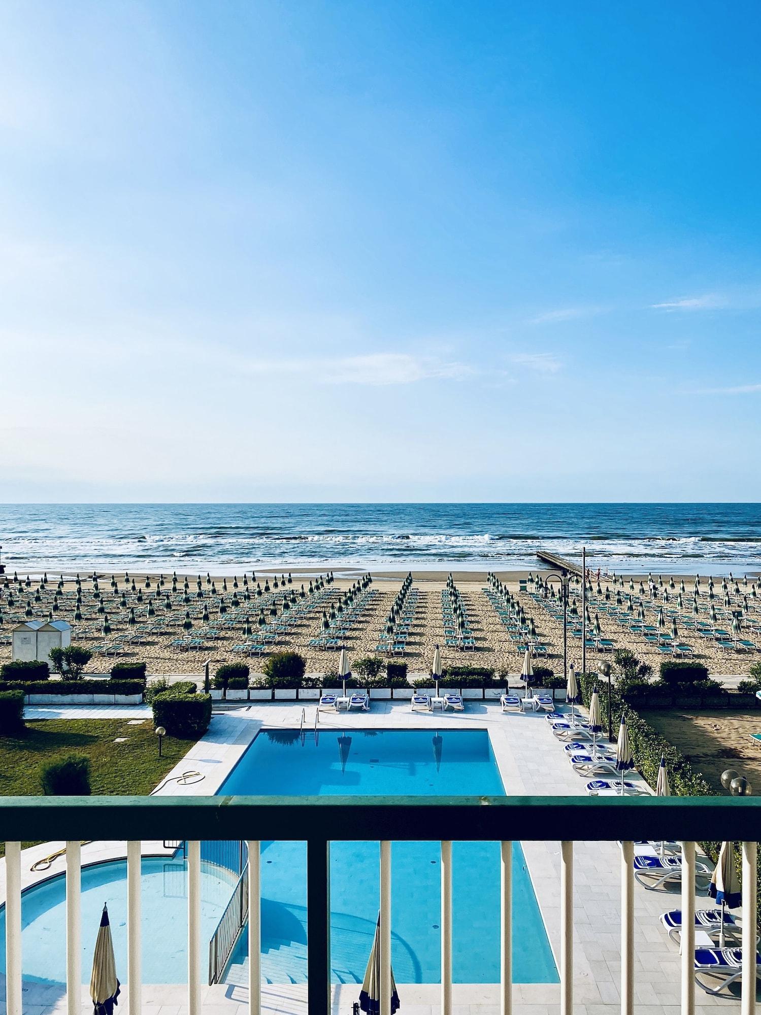 Hotel Florida Lido di Jesolo Exteriör bild