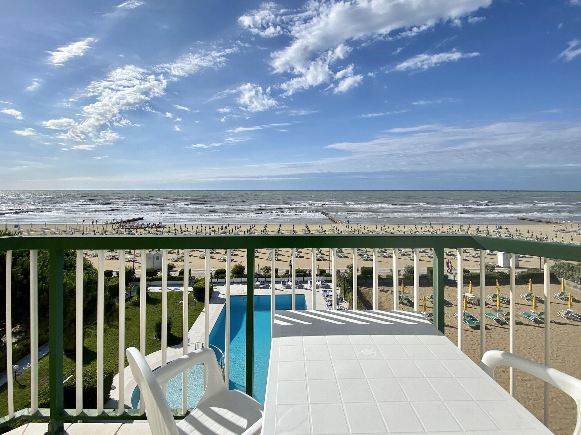 Hotel Florida Lido di Jesolo Exteriör bild