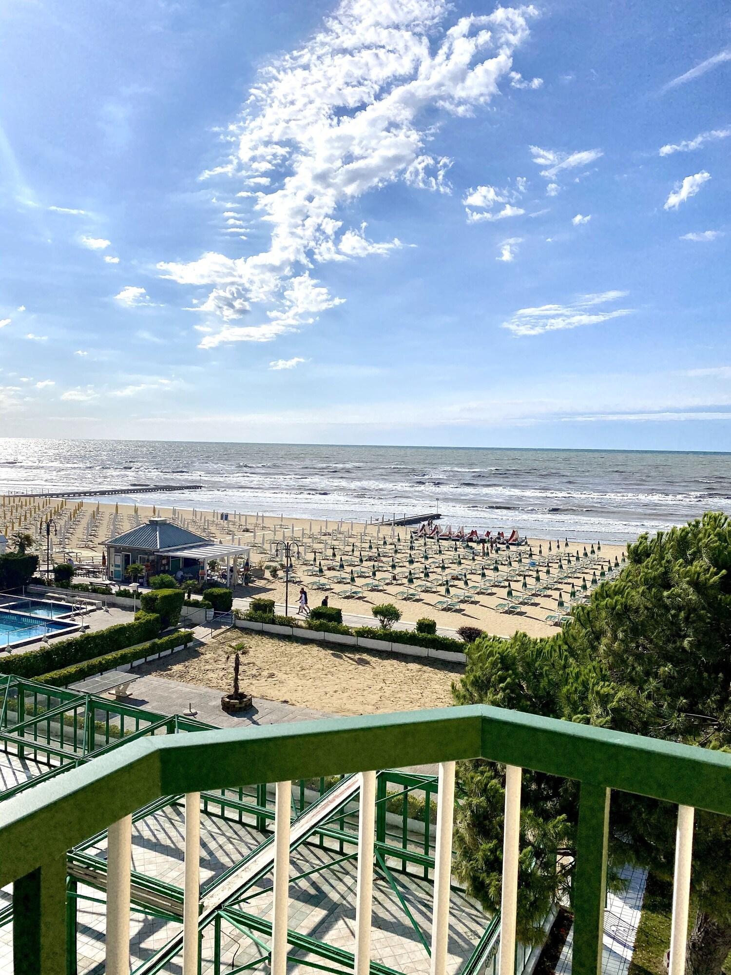 Hotel Florida Lido di Jesolo Exteriör bild