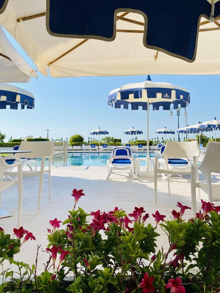 Hotel Florida Lido di Jesolo Exteriör bild